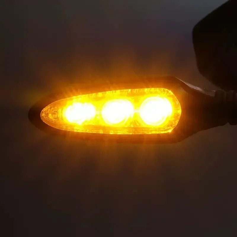 SurRon Ultra Bee用フロントおよびリアターンシ - Bike Light Front Rear のレビューと価格